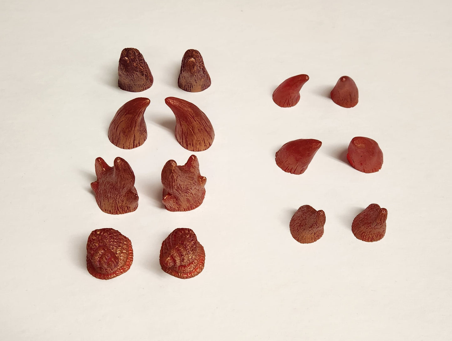 Assorted Aradani Resin Glue-on Horns - Red With Copper Accents
