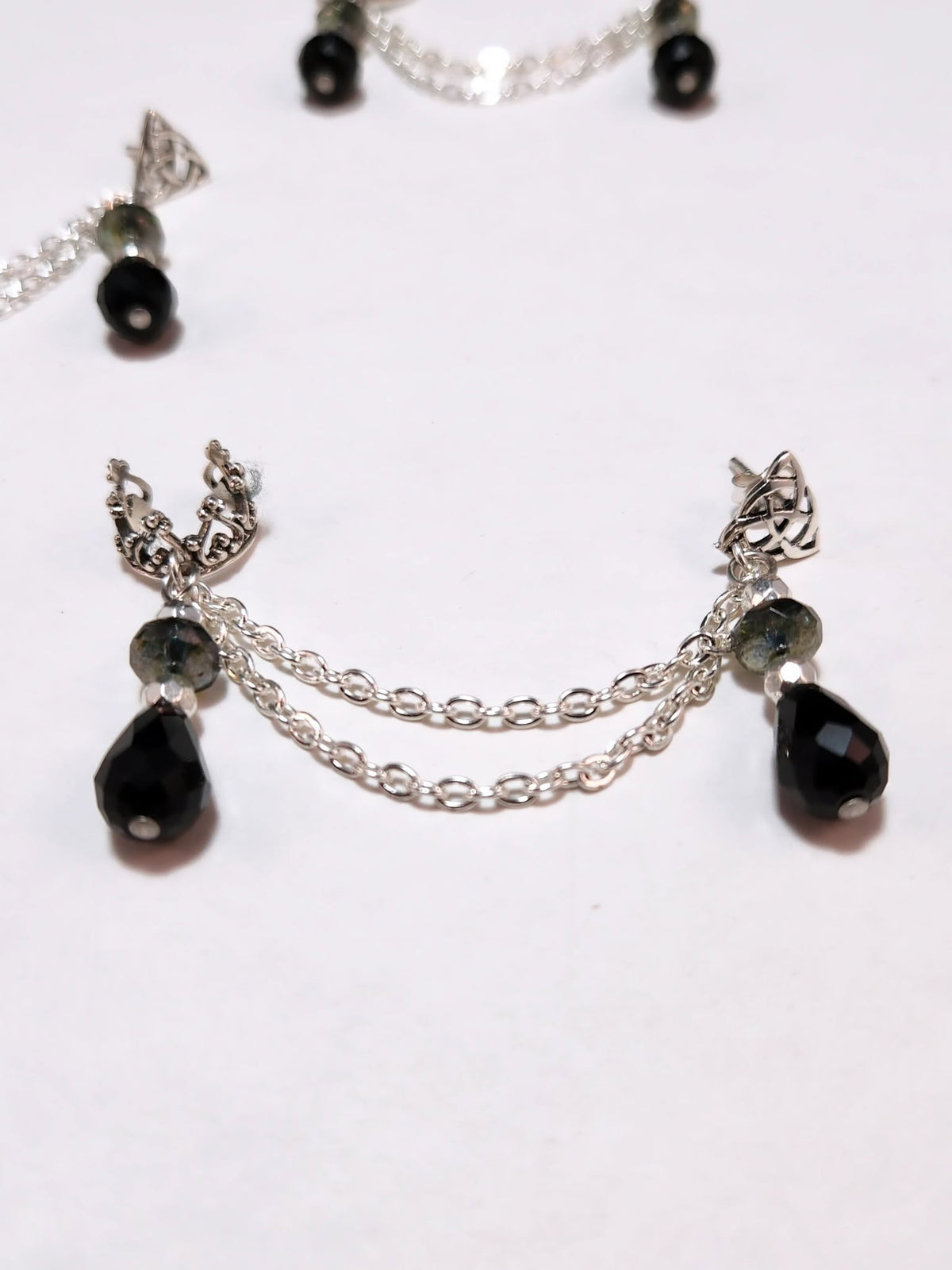Royal Gothic Night Fae Fancy Chain Ear Cuff