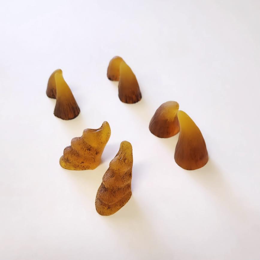 Assorted Aradani Resin Glue-on Horns - Aged Amber