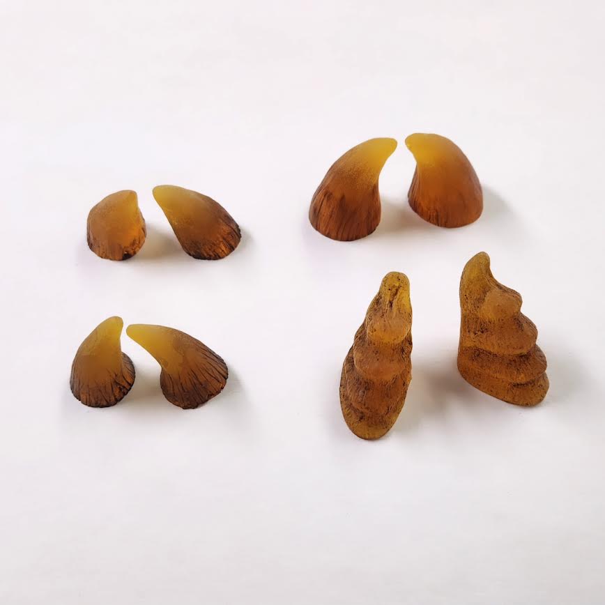 Assorted Aradani Resin Glue-on Horns - Aged Amber