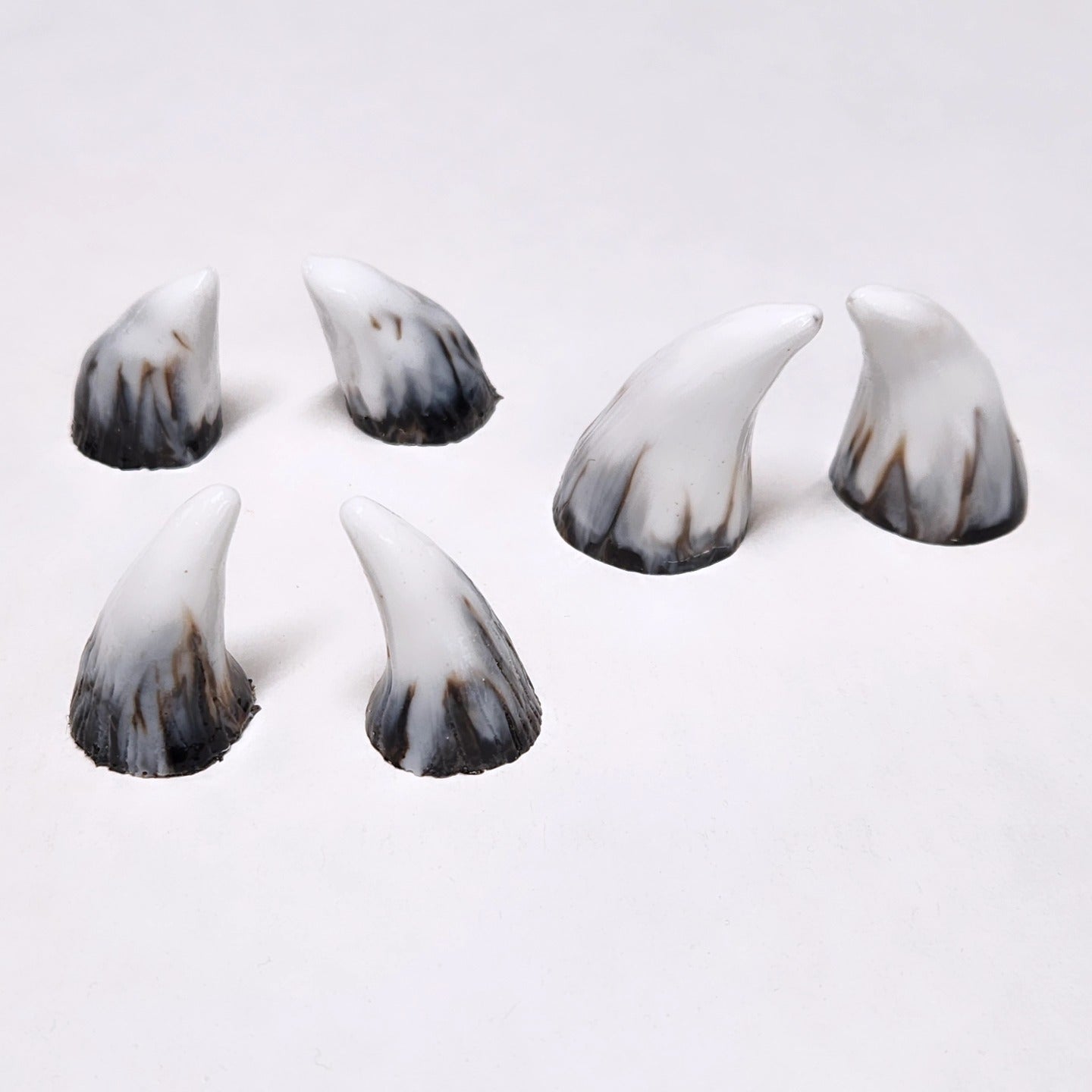 Assorted Aradani Resin Glue-on Horns - Aged Bone Swirl