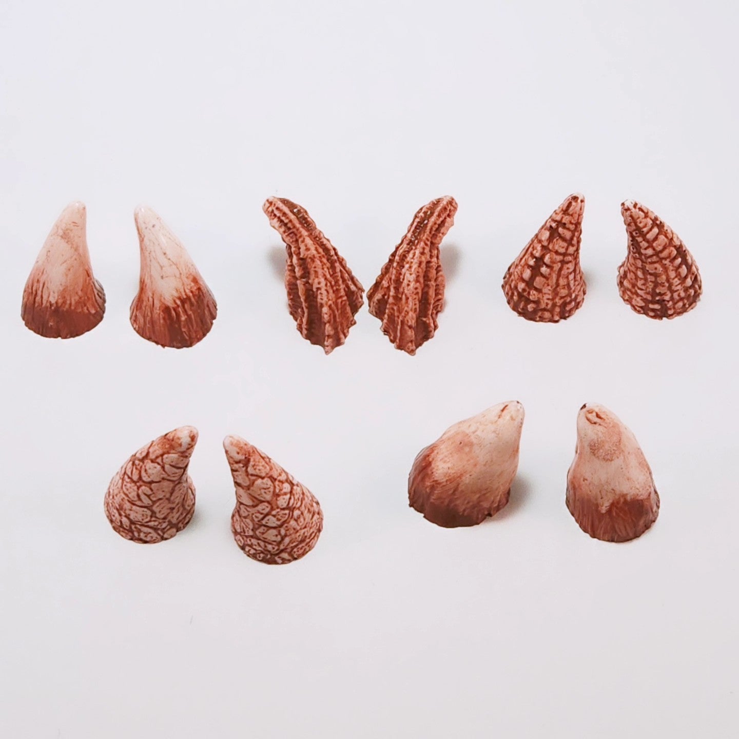 Assorted Aradani Resin Glue-on Horns - Volcano