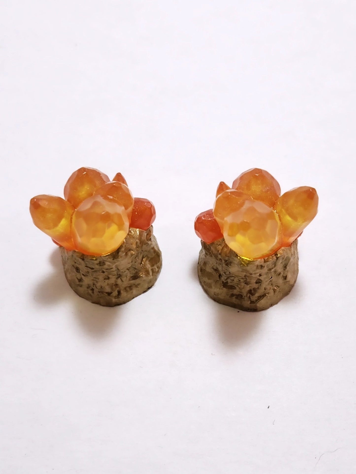 Assorted Aradani Resin Glue-on Horns - Crystal