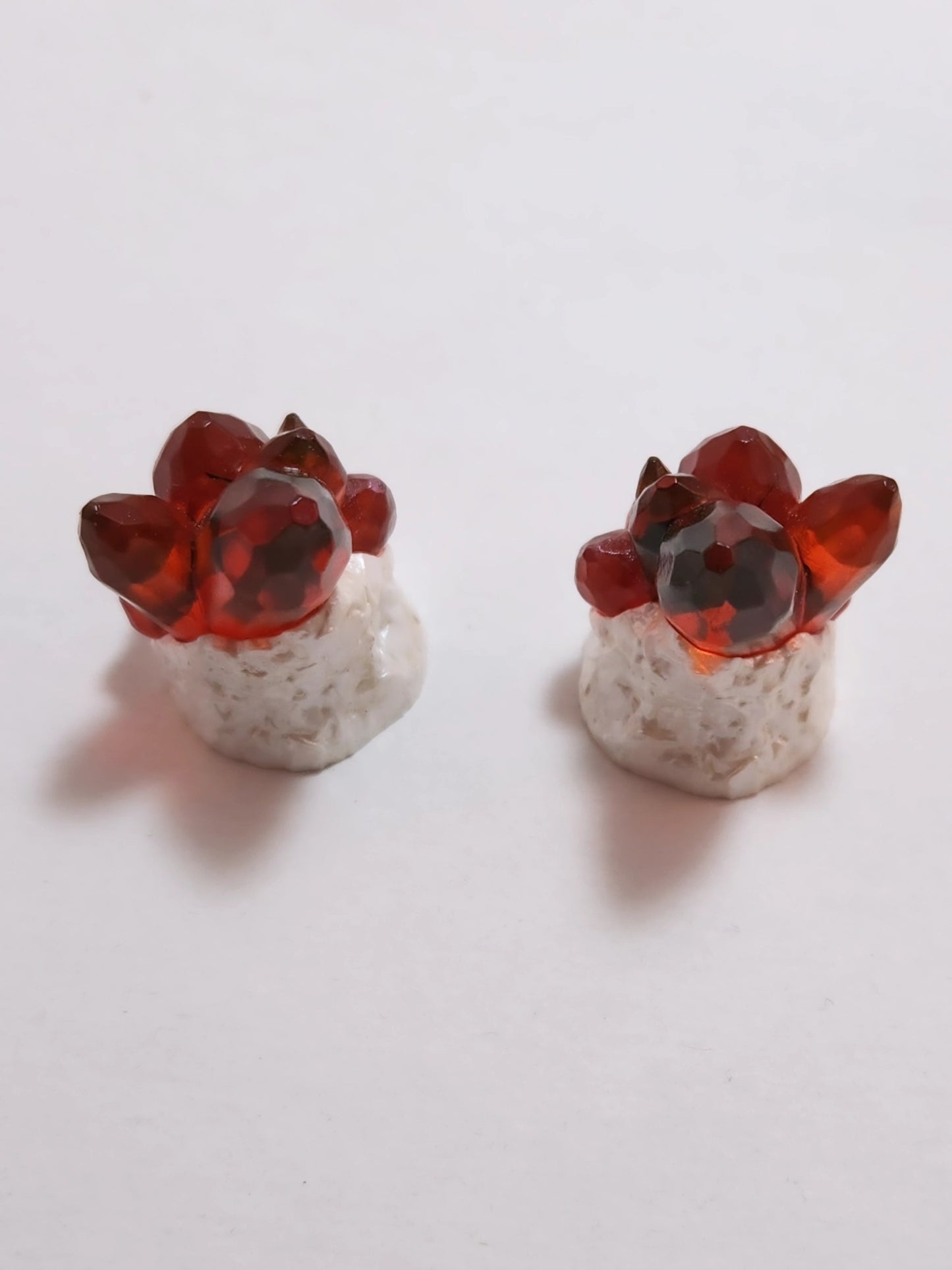 Assorted Aradani Resin Glue-on Horns - Crystal