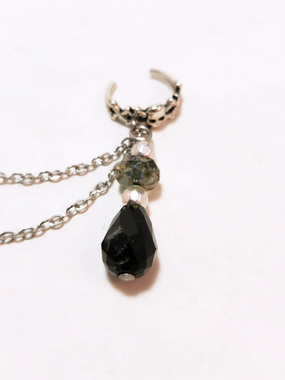 Gothic Skull Chain Ear Cuff