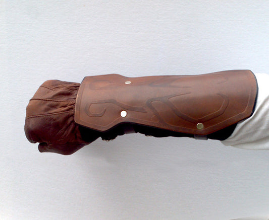 Hero of Legend Bracers (pair)