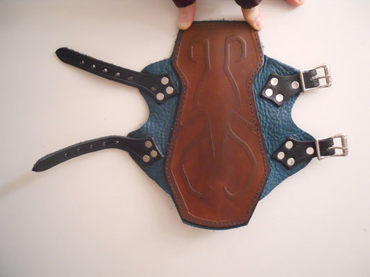 Hero of Legend Bracers - Deluxe (pair)