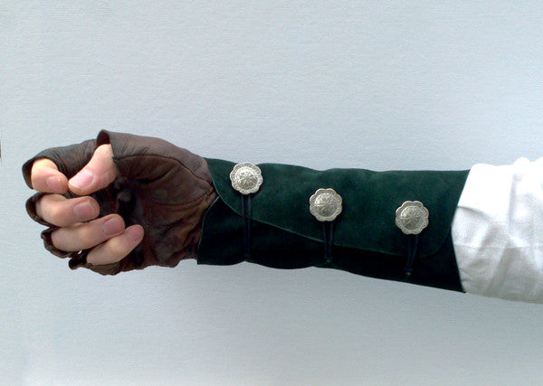 Hero of Legend Bracers (pair)