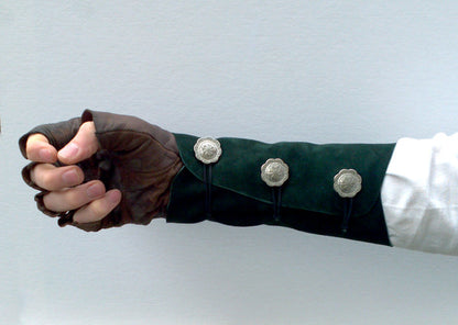 Hero of Legend Bracers (pair)