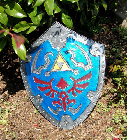 Hero of Legend Deluxe Shield