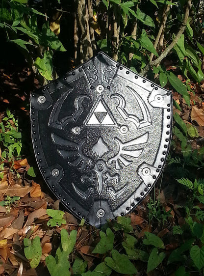 Hero of Legend Deluxe Shield