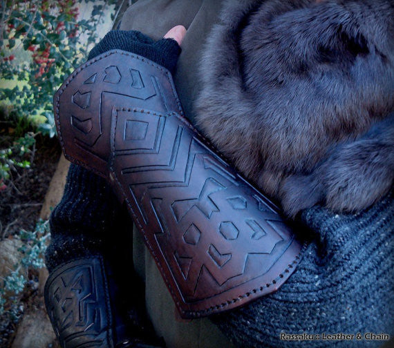 Thorin Oakenshield Bracers: The Hobbit